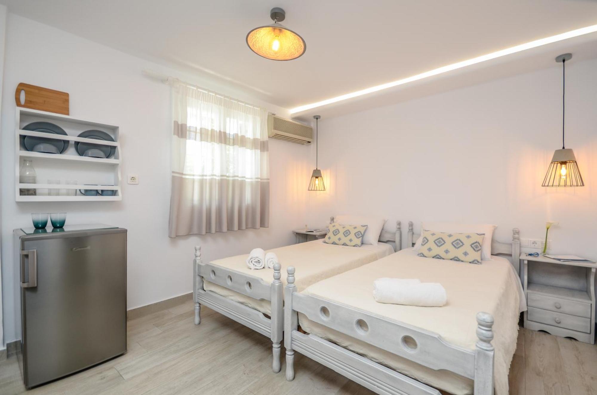 Sofi Pension Naxos City 外观 照片