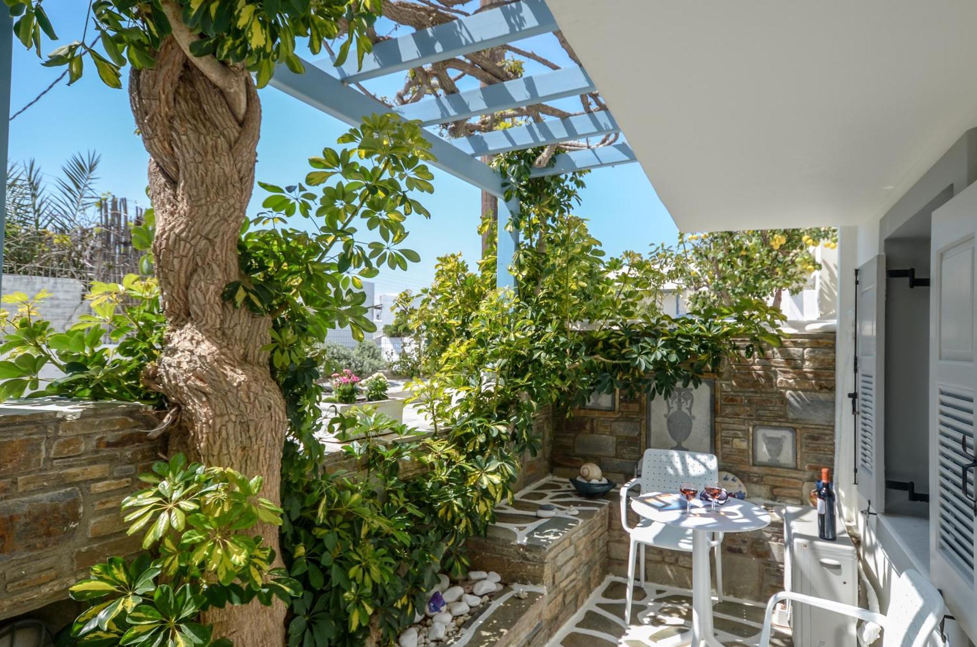 Sofi Pension Naxos City 外观 照片
