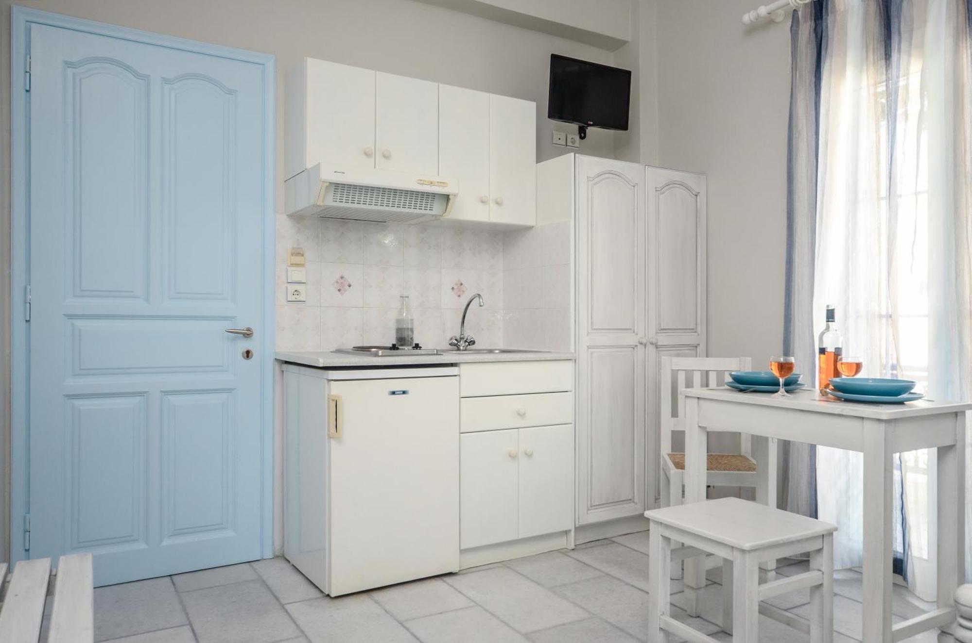 Sofi Pension Naxos City 外观 照片