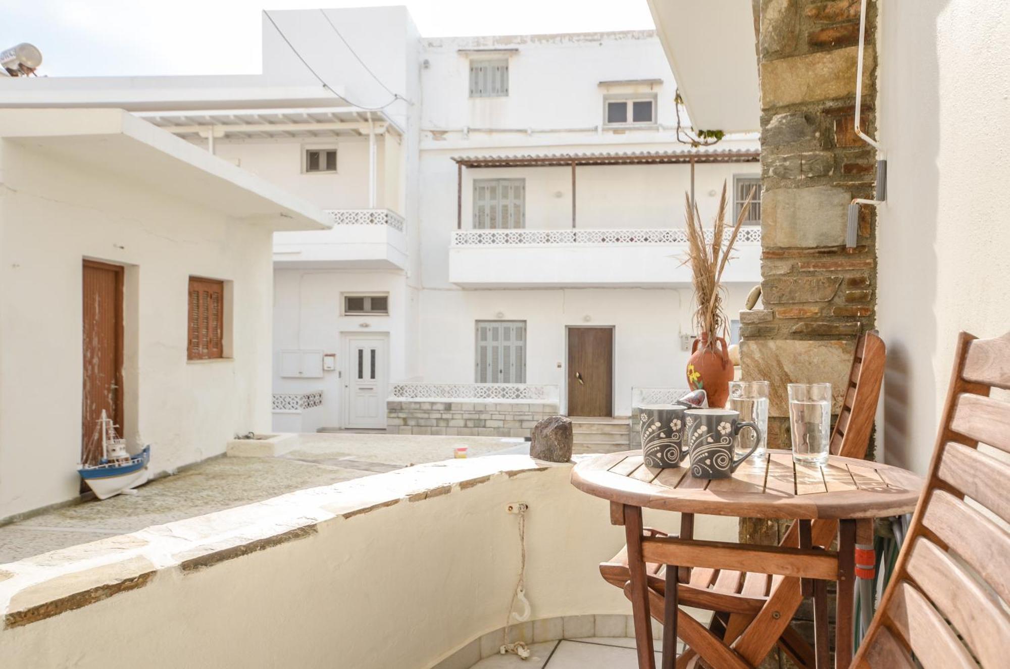 Sofi Pension Naxos City 外观 照片