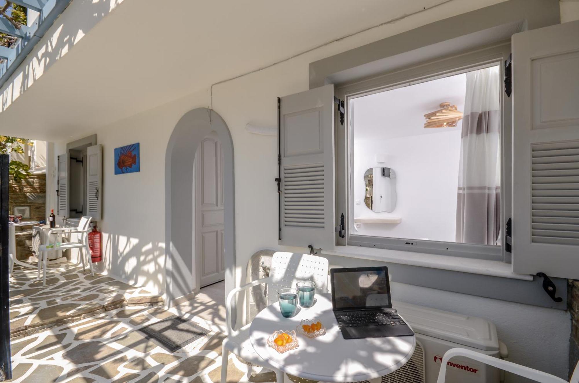 Sofi Pension Naxos City 外观 照片